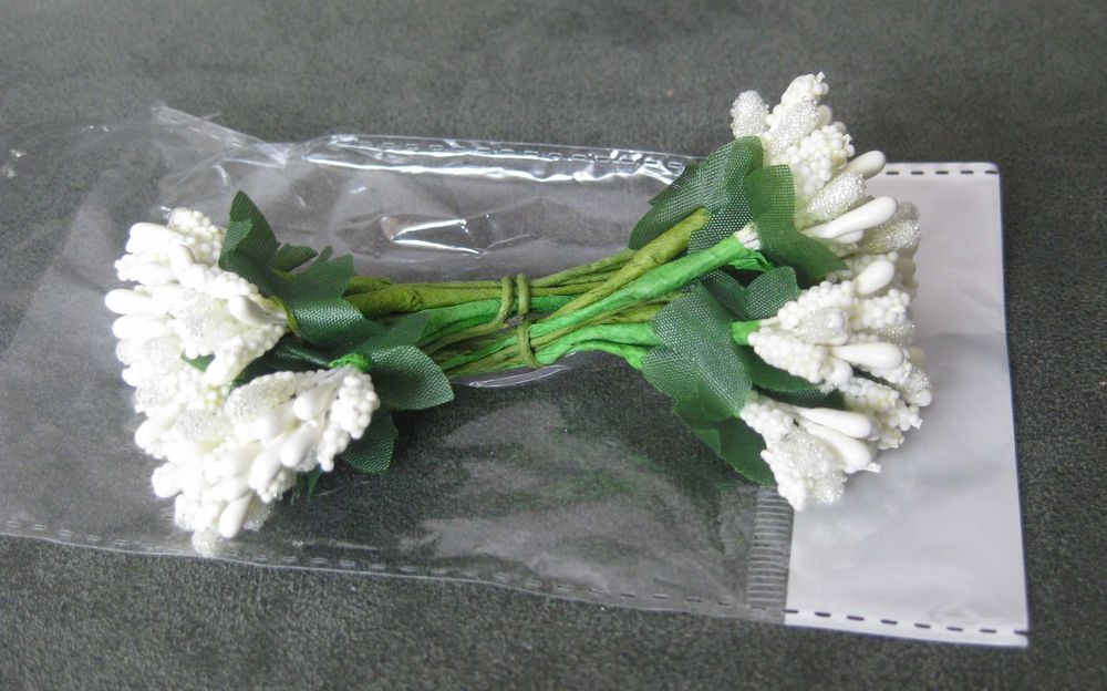 Conjunto de 2 Ramos de Flores Brancas Miniatura NOVOS
