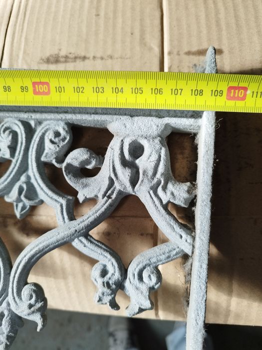 Grade antiga de janela