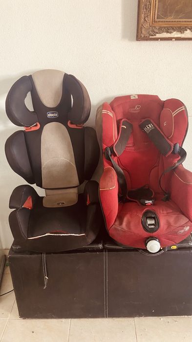 Vedem-se duas cadeiras