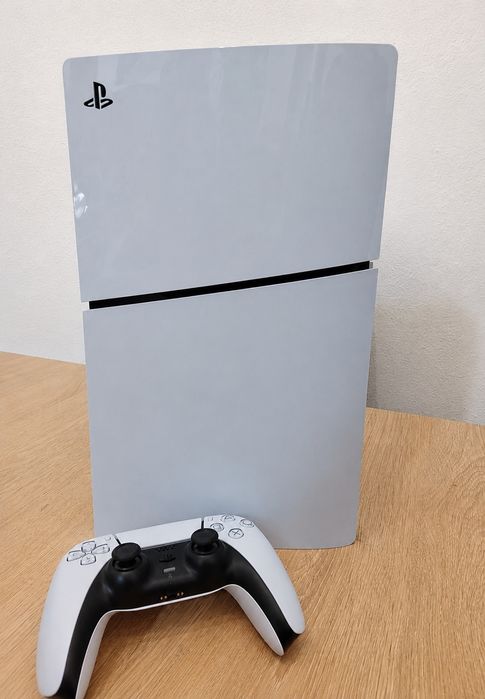 PS5 Slim Digital 1TB + Comando | Com Garantia | Excelente estado