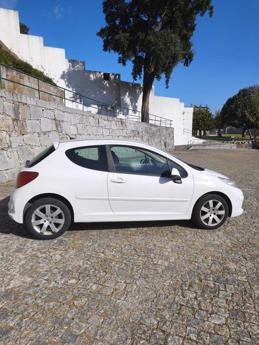 Peugeot 207 1.6 HDi — photo 3