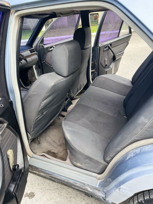 Mercedes benz W124