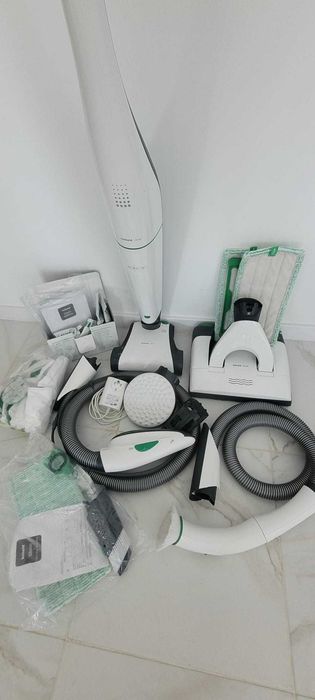 Vendo Aspirador vertical sem fio Kobold VB100.