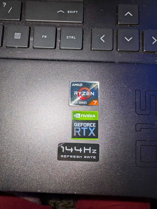 Portátil OMEN 15 - RTX 3060 - Ryzen 7 5800H - 16gb RAM - 500GB SSD