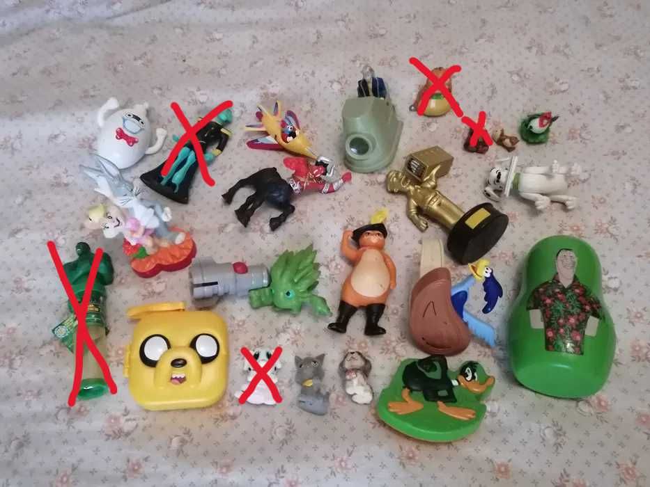 Lote de 19 Bonecos/Figuras/Brinquedos!