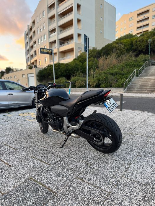 Honda Hornet CB600F All Black (2011) - Estado Irrepreensível