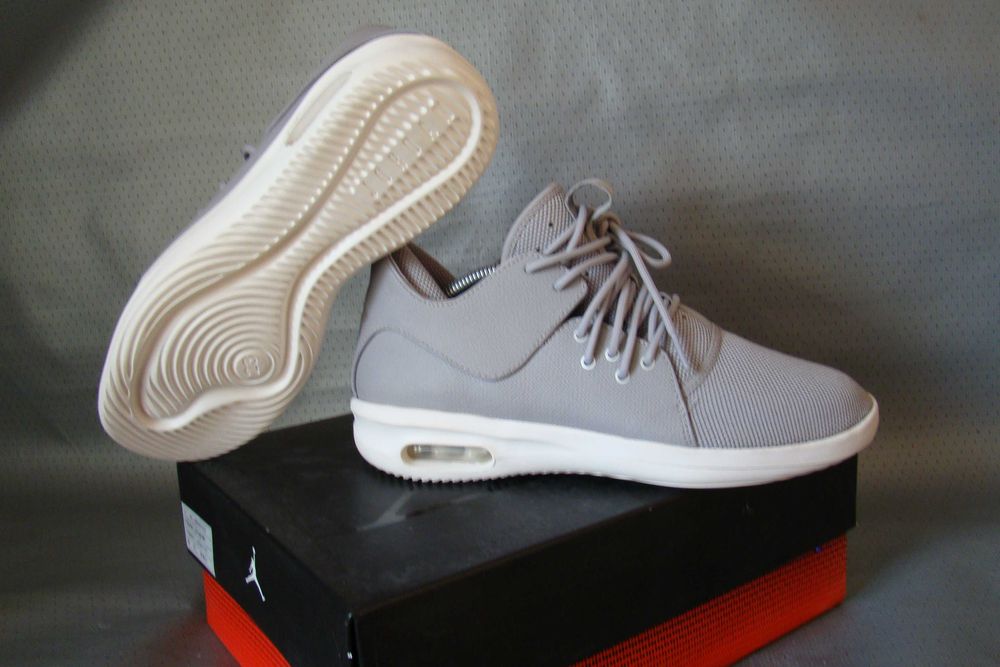 Кожаные кроссовки JORDAN AIR . 41 - 42р. ( EUR-43 )  27 см.  Оригинал! NIKE