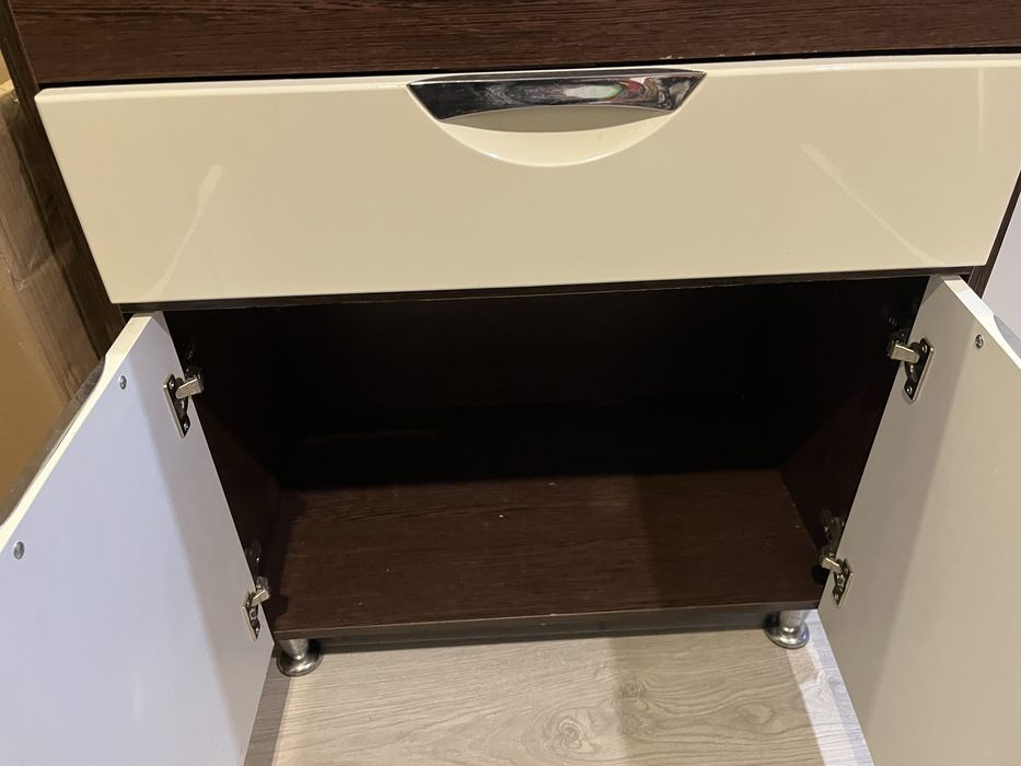 Тумба з умивальником