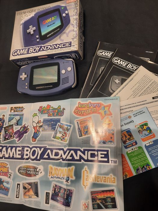 Gameboy Advance kompletny w kartonie