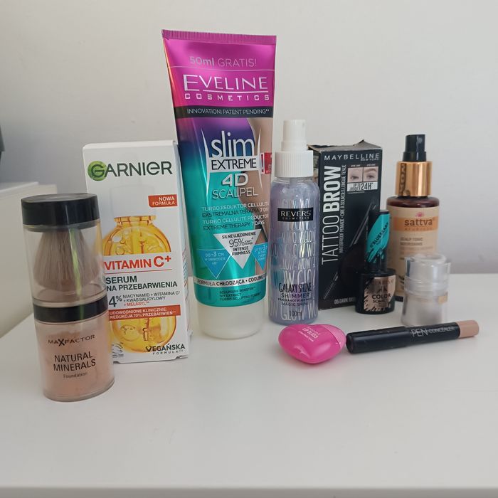 Zestaw kosmetyków do pielęgnacji i makijażu 10sztuk gratisy