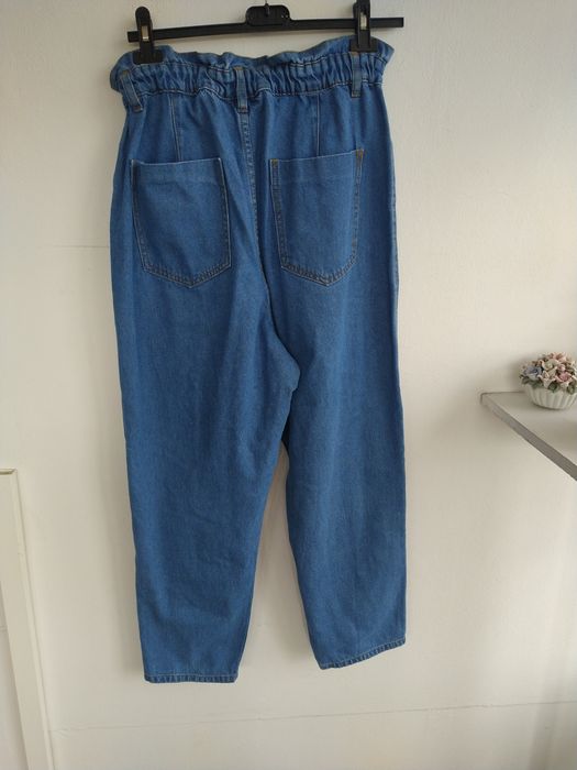 Calças de ganga azul com folhos na cintura - MO Jeans - Tamanho 38/40