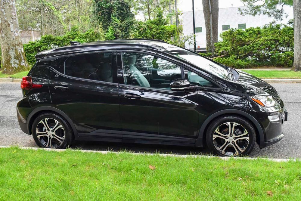 Chevrolet Bolt EV      2020