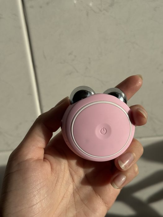 FOREO BEAR Mini - мікротоковий пристрій для підтяжки обличчя