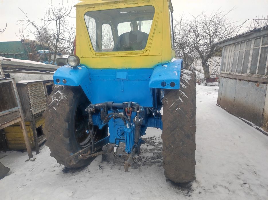 Продам трактор ЮМЗ 6