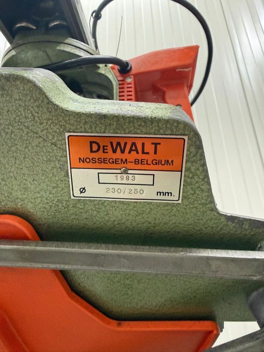 DeWalt DW8003 Piła radialna ramieniowa 2,2 kW 400V – profesjonalna
