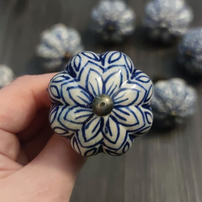 Gałki uchwyty do mebli ceramiczne