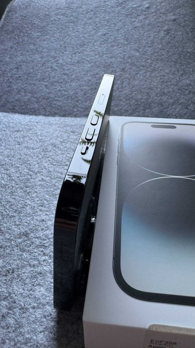 iPhone 14 Pro 256GB | Gwiezdna Czerń | Stan Idealny | Zestaw 9 Etui