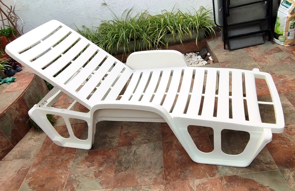 Espreguiçadeira reclinável como nova