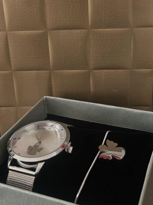 Conjunto em aço relógio e pulseira