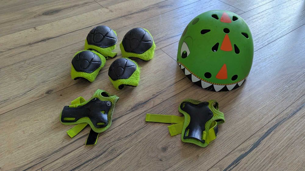 Bicicleta criança Rodas 14 Com capacete e rodinhas de apoio