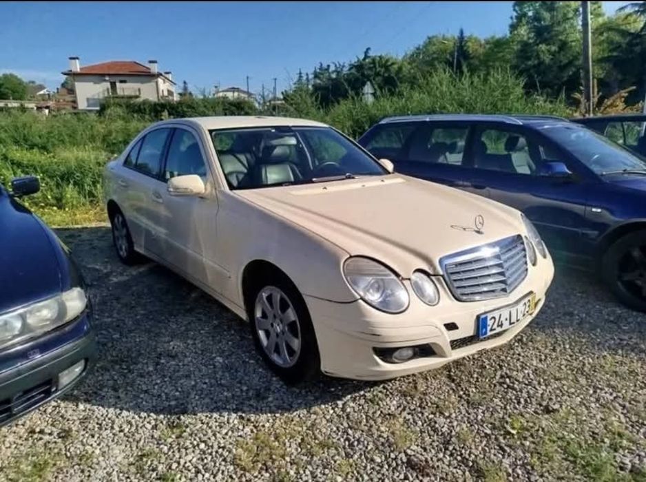 Mercedes E200 diesel  (avariado)