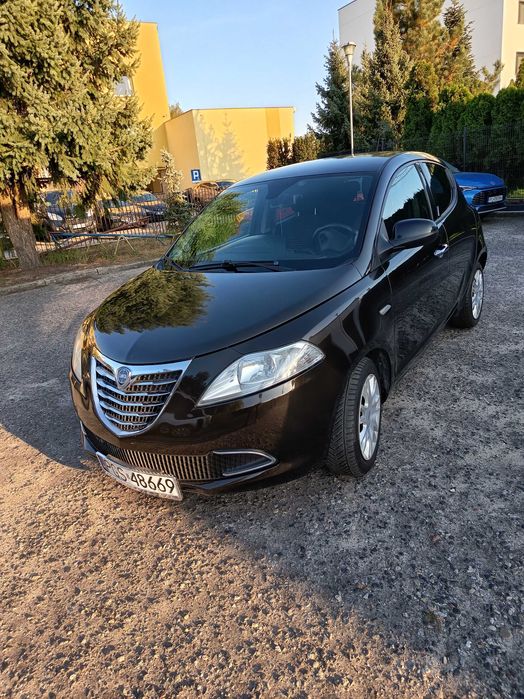 Lancia Ypsilon