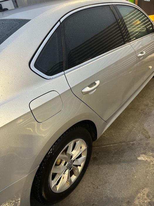 VOLKSWAGEN Passat (1,8)