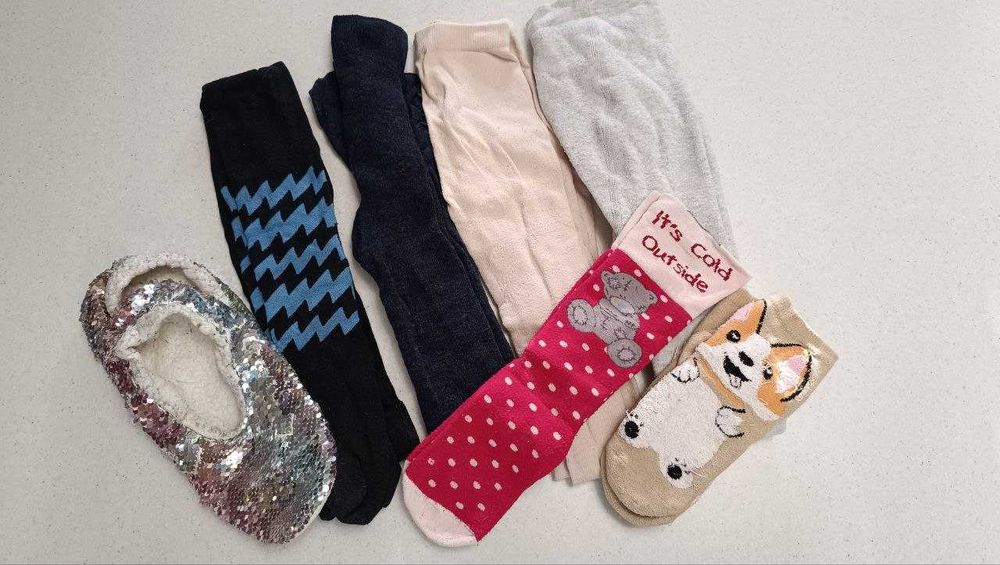 Білизна 10-12 р. колготи шкарпетки шапка перчатки лижні