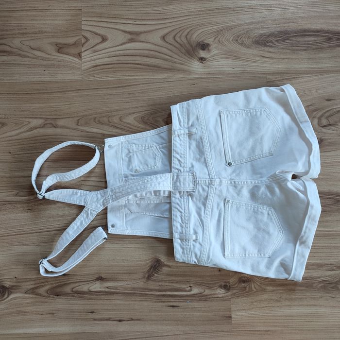 Krótkie ogrodniczki H&M w rozmiarze 152