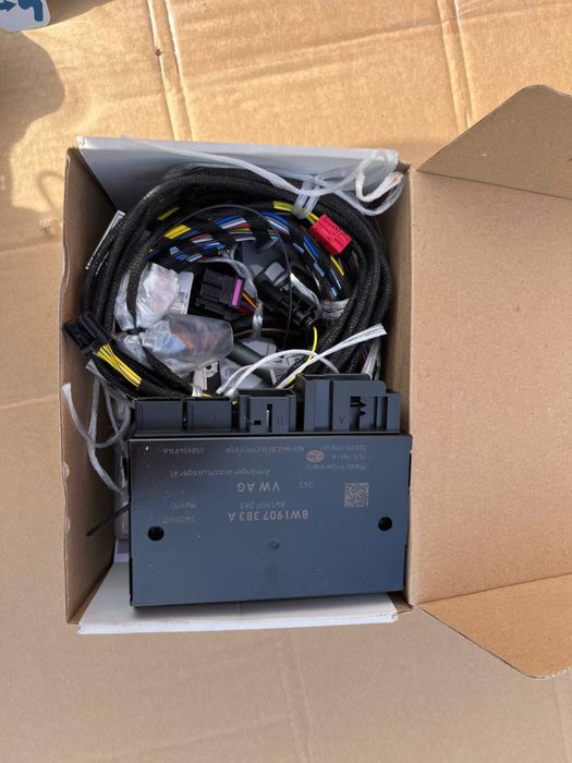 Блок управления фаркопом  AUDI A6 C8 A4 A5 модуль фаркопа  8W1907383A