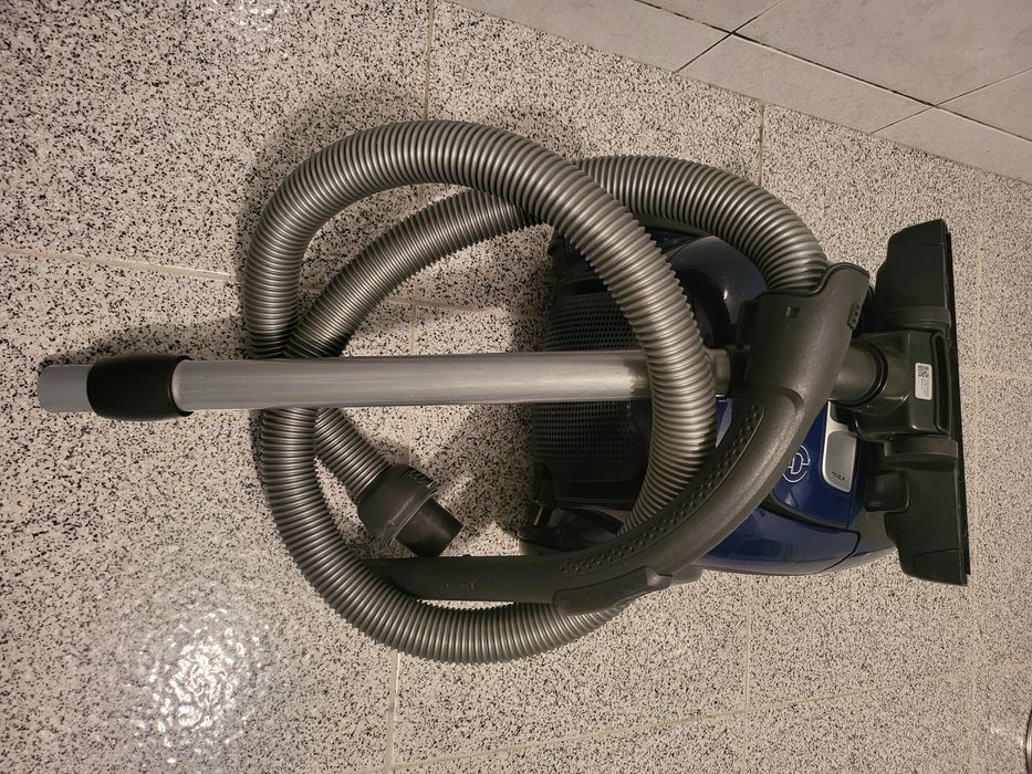 Aspirador AEG VX8  SILENCE