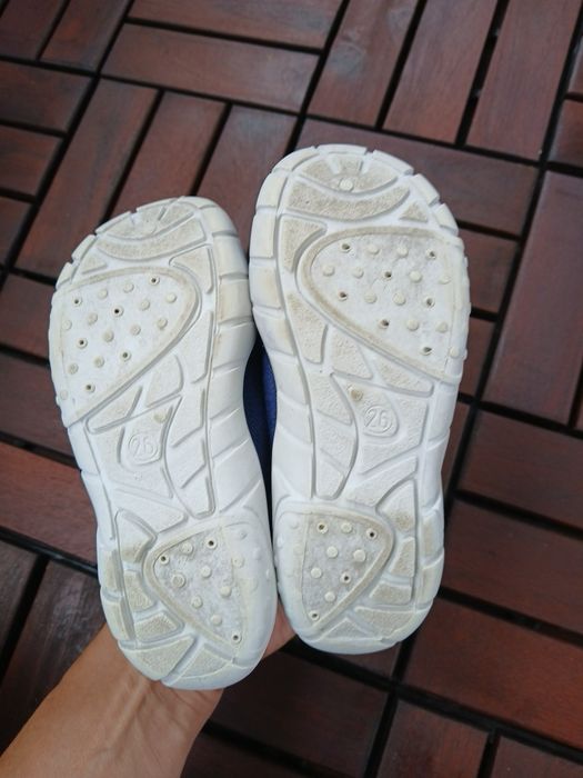 Kapcie na rzepy 26, wkladka wew 16 cm, granatowe
