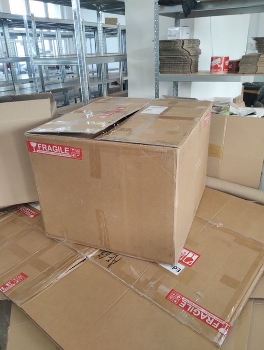 Oddam za darmo solidne kartony 7-warstwowe 900 g/m²