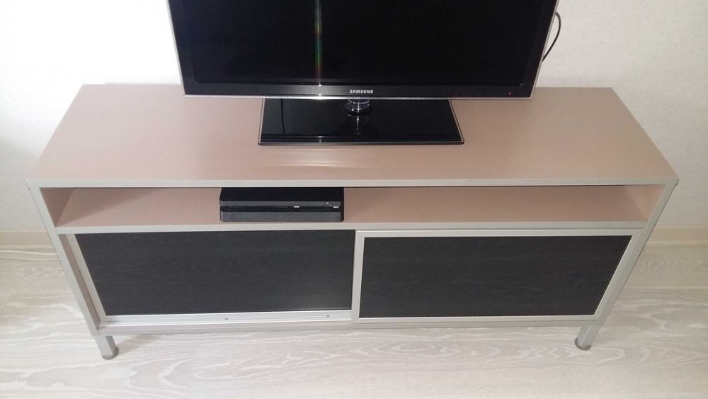 Тумба под телевизор
