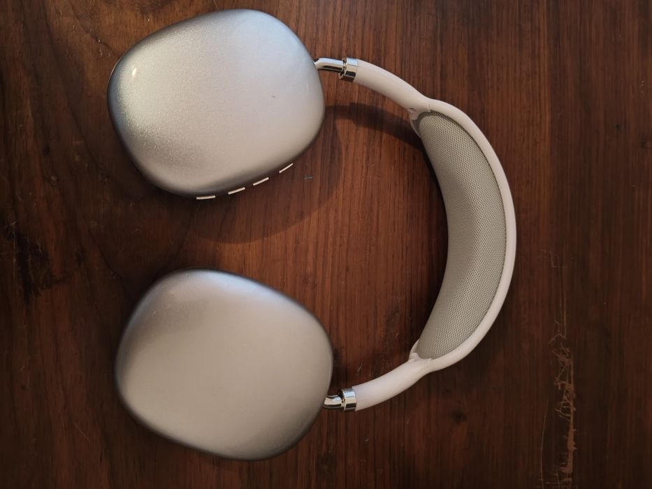 Fones bluetooth com carregador