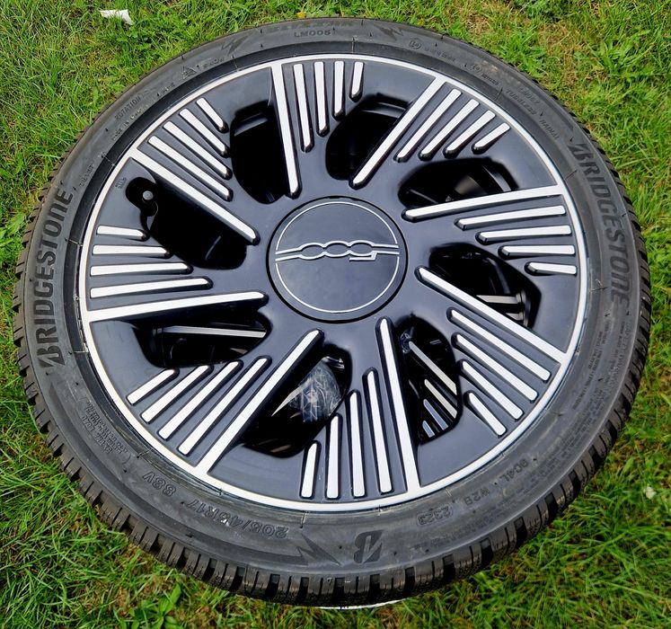 Nowe koła zimowe felgi opony zima Fiat 500E oryg 17"