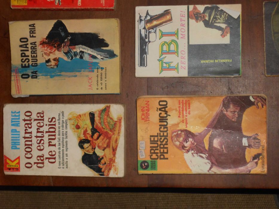 Livros diversos policial crime thriller espionagem acção