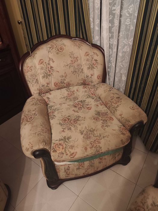 1 sofá e 2 poltronas