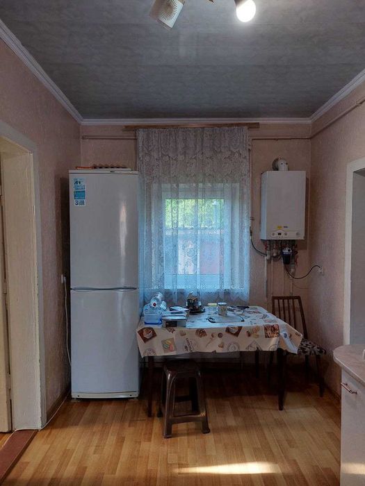 Продам житловий будинок зі зручностями