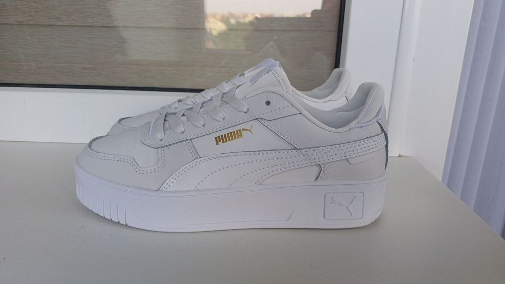 Оригінальні кросівки PUMA carina street