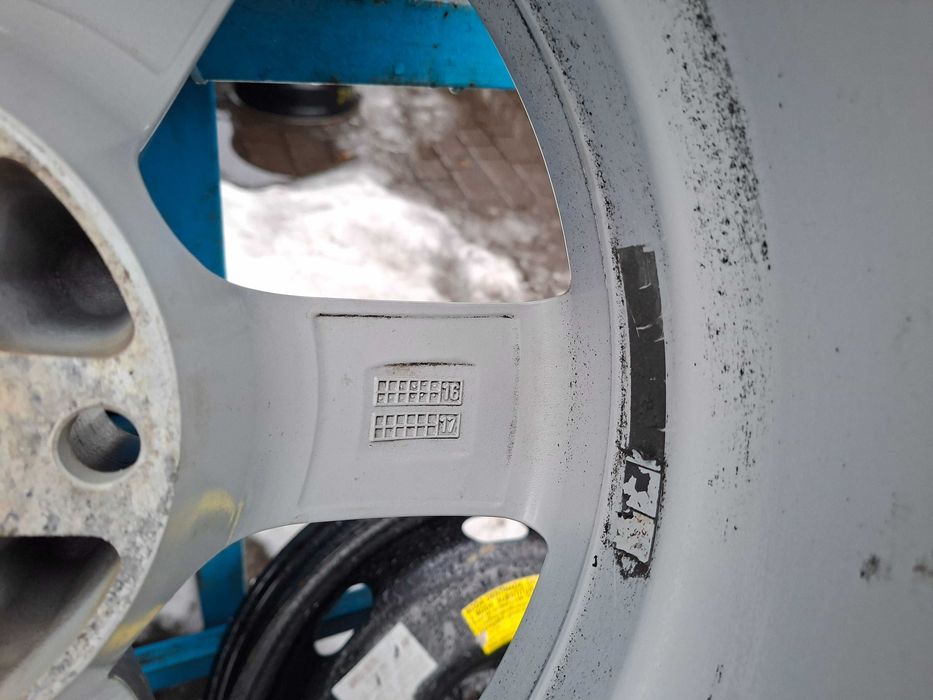 Диски Dezent 5/120 R17 8J ET30 Фольцваген Т5 БМВ .