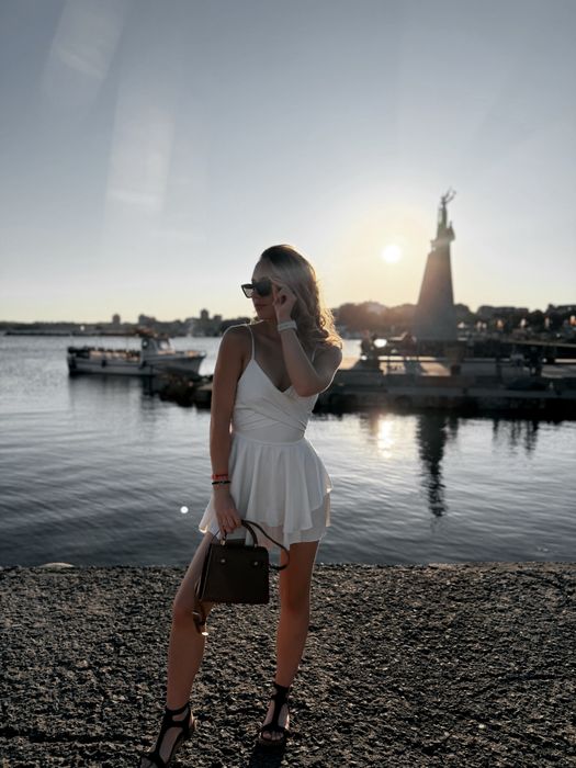 Репетитор англійської мови для дітей 1–4 класів / Онлайн та офлайн