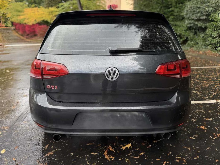 Volkswagen Golf GTI      2016