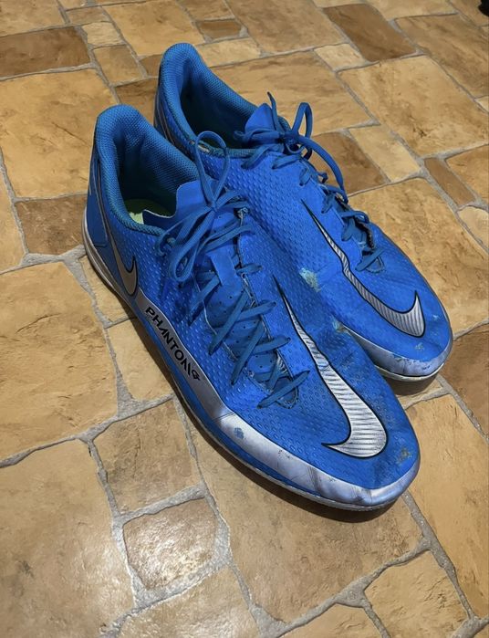Футзалки Nike Phantom