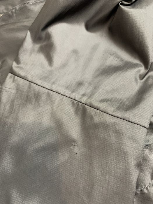 Утеплена вітровка Helly Hansen odin