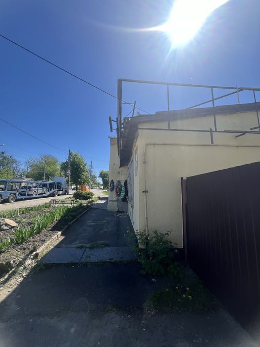 Комерційне приміщення магазину по вул. Перемоги