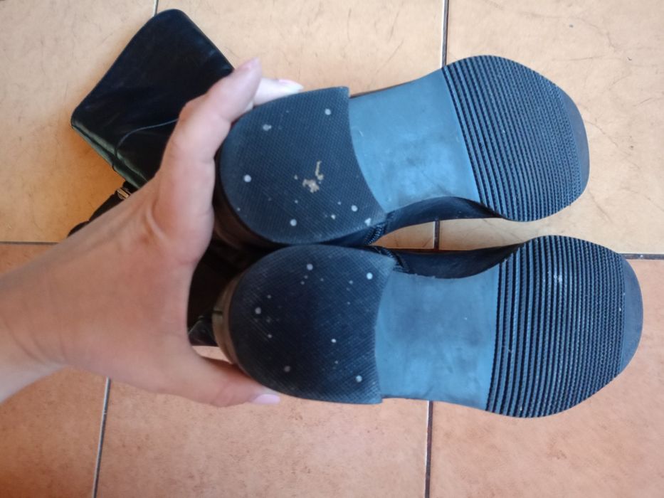 Kozaki do kolan Ryłko skóra czarne niski obcas suwaki rozmiar 40