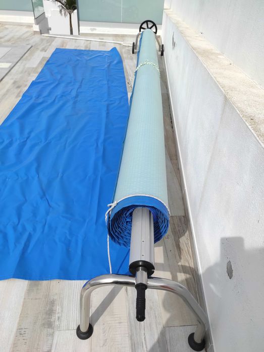 vendo manta térmica GB 800 micras sol guard + enrolador, para piscina