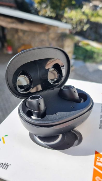 JBL / Bluetooth / FREE || 264286176812546120