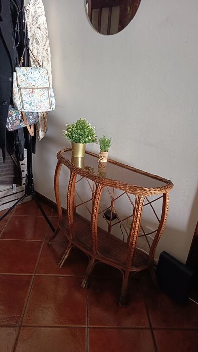 Mesinha de entrada